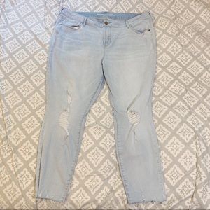 🍓Old Navy Rockstar Distressed Jeans